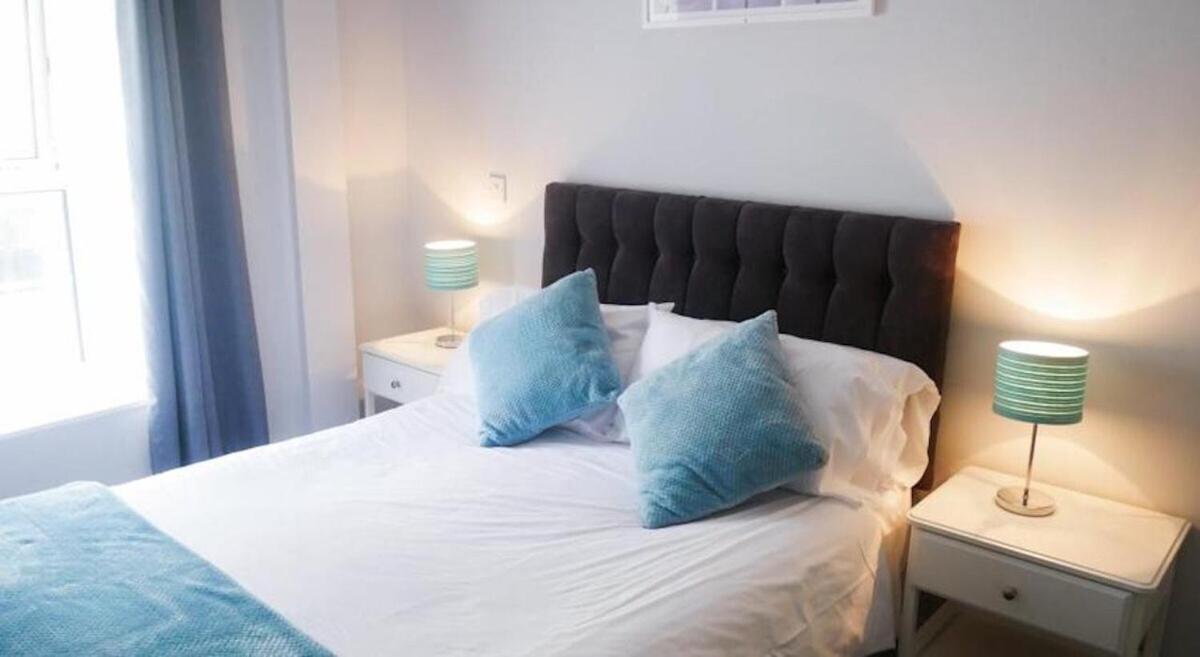 Wood Green Budget Rooms - Next To Mall & Metro Station - 10 Min To City Center Londres Exterior foto