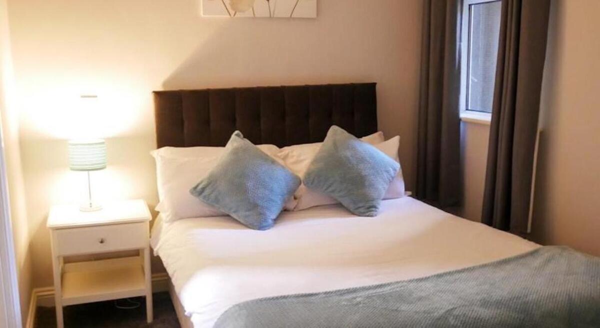 Wood Green Budget Rooms - Next To Mall & Metro Station - 10 Min To City Center Londres Exterior foto