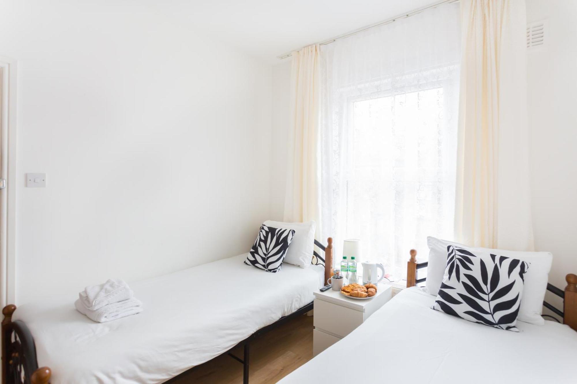 Wood Green Budget Rooms - Next To Mall & Metro Station - 10 Min To City Center Londres Exterior foto