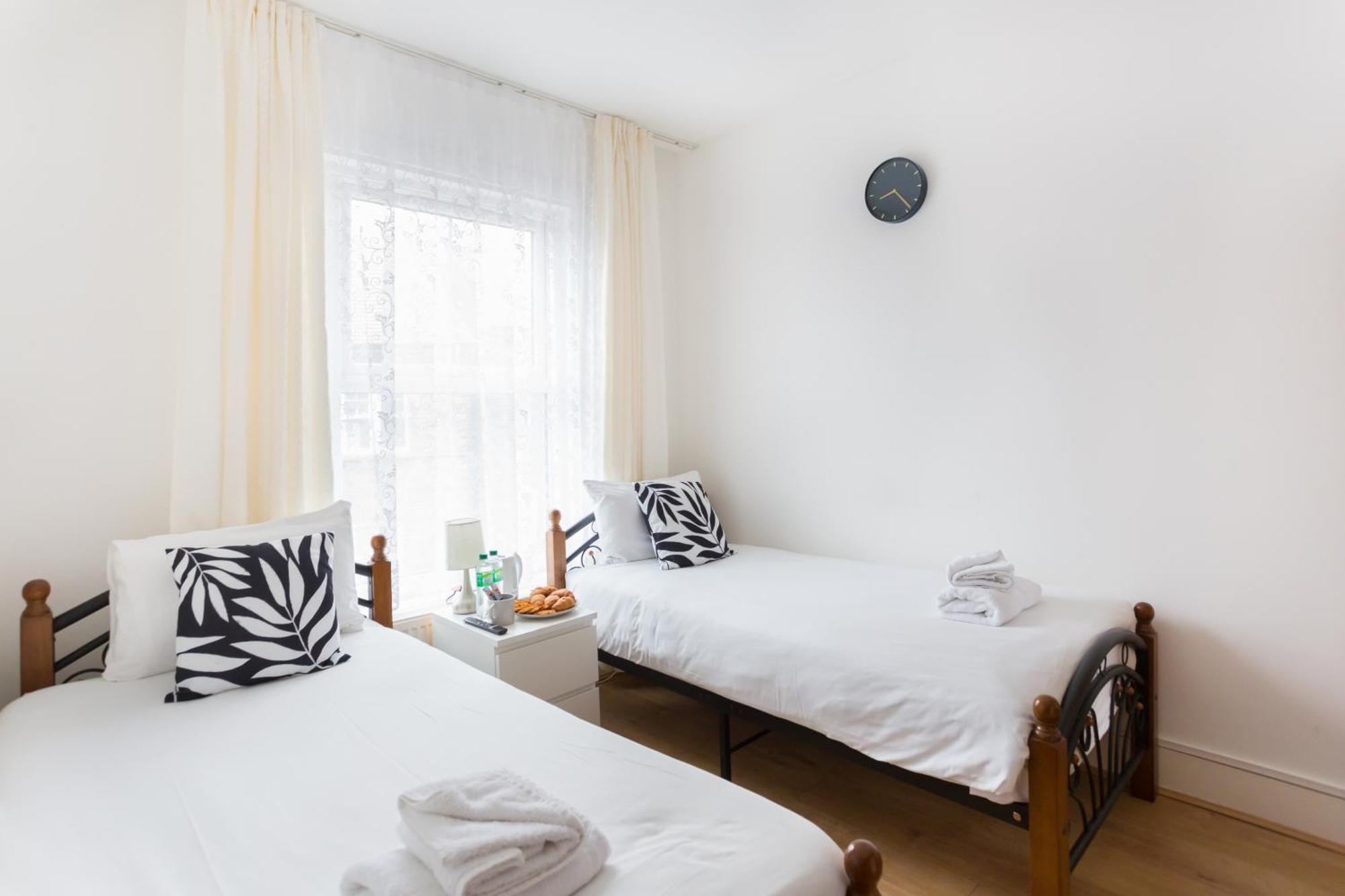 Wood Green Budget Rooms - Next To Mall & Metro Station - 10 Min To City Center Londres Exterior foto